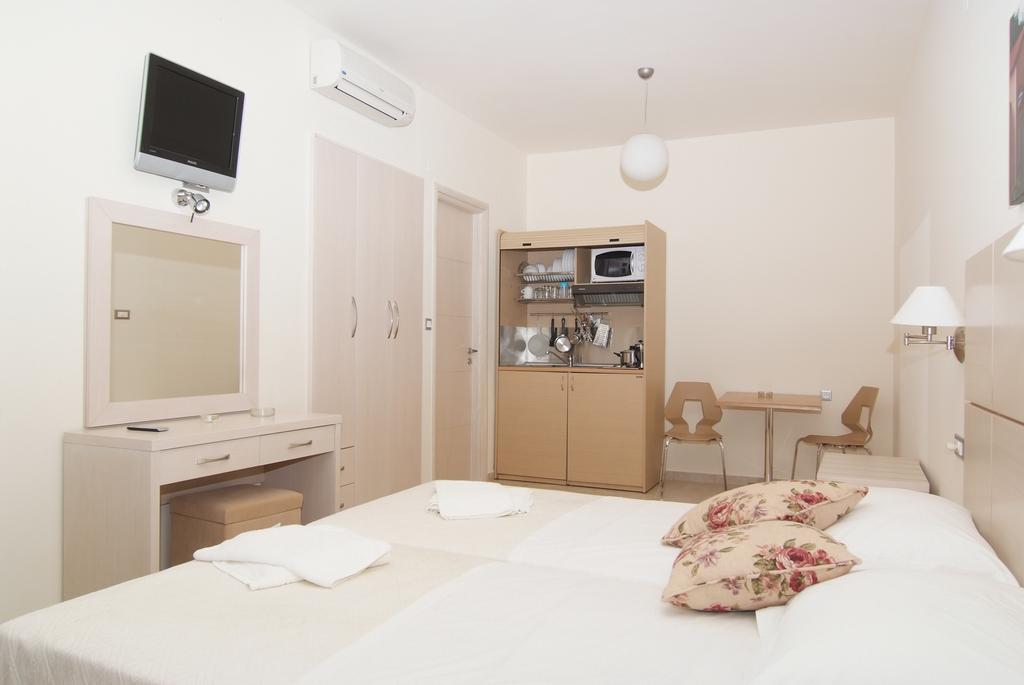 Architect'S Apartments Kato Daratso Room photo