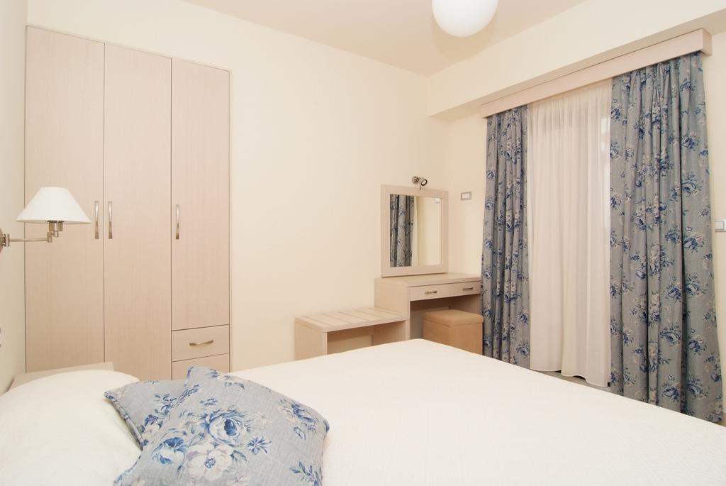 Architect'S Apartments Kato Daratso Room photo